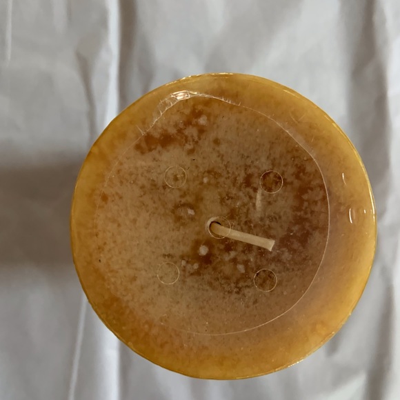 🦩NWT Charming Farmhouse Candle in Pumpkin Butter scent & beautiful caram… - Picture 5 of 5